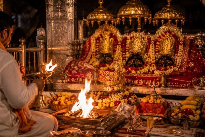 Morning aarti at Mata Vaishno Devi Bhawan