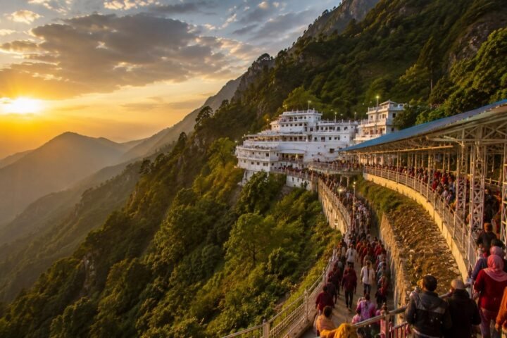 Pilgrims walking the Vaishno Devi yatra track